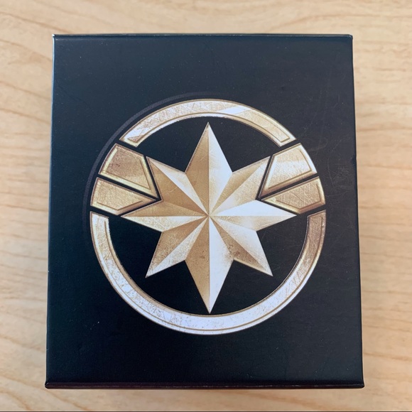 Captain Marvel Cuff Links Money Clip Tie Clip Boxed Set, NWOT - Picture 4 of 6